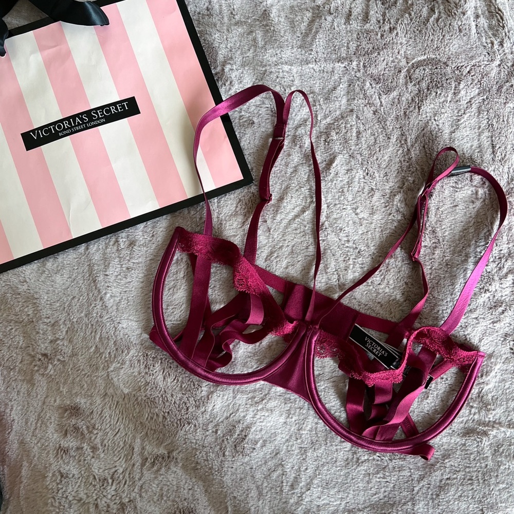victoria's secret | very sexy balconet red strappy bra 32DD